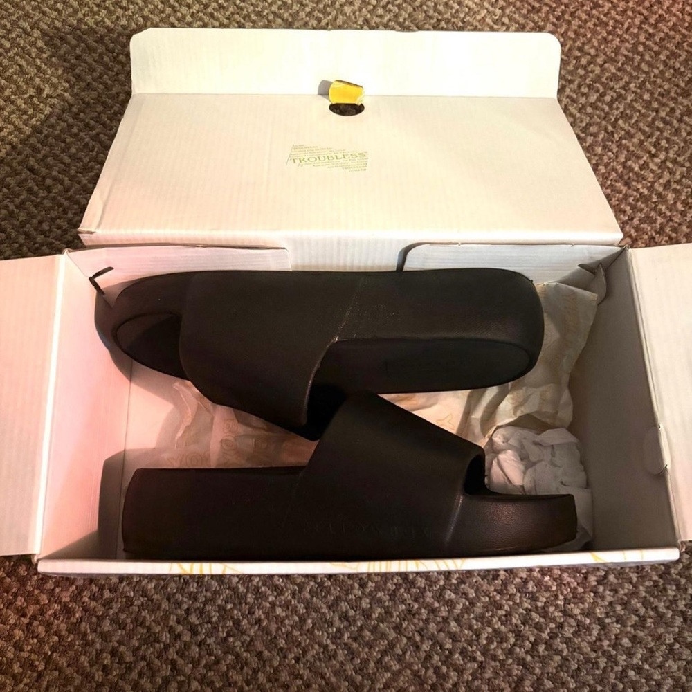 Yellow Box Black Slide Sandals